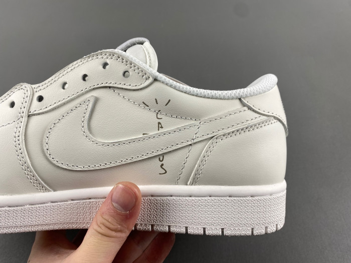 JORDAN 1 RETRO LOW OG SP TRAVIS SCOTT OG1228-111