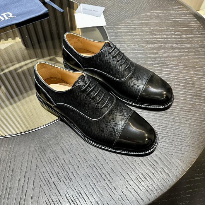 D10r Leather Sneaker