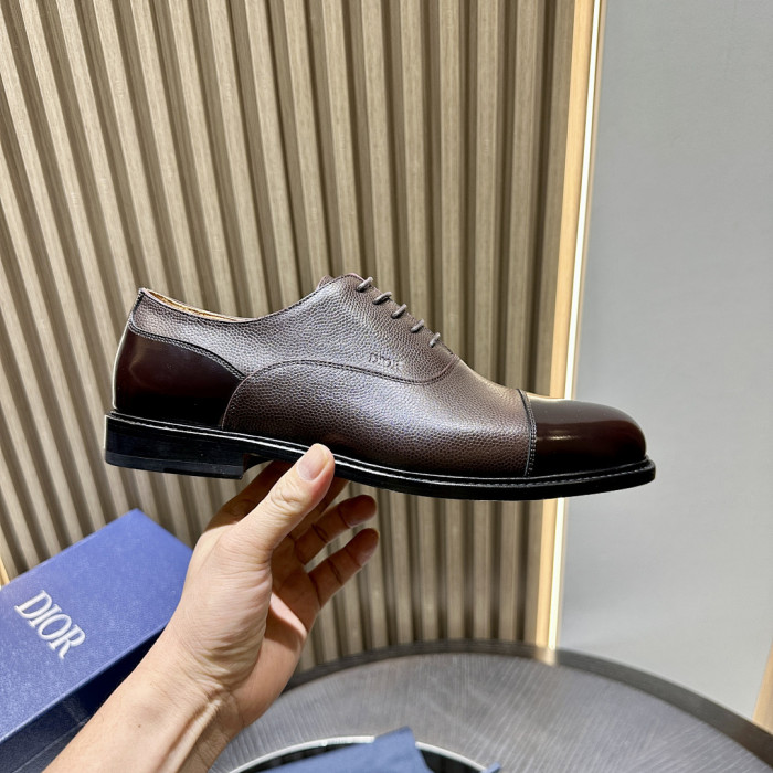 D10r Leather Sneaker