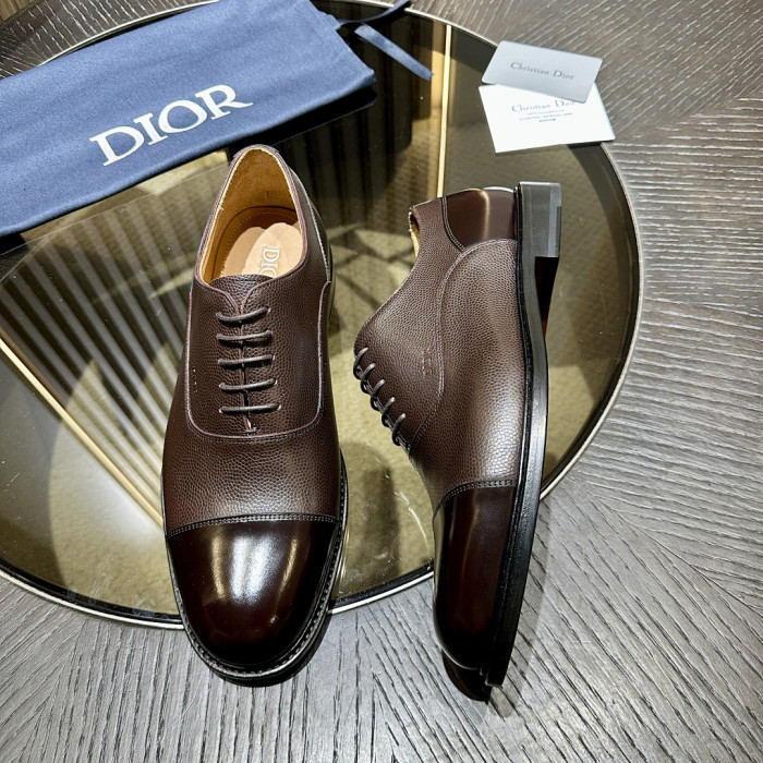 D10r Leather Sneaker