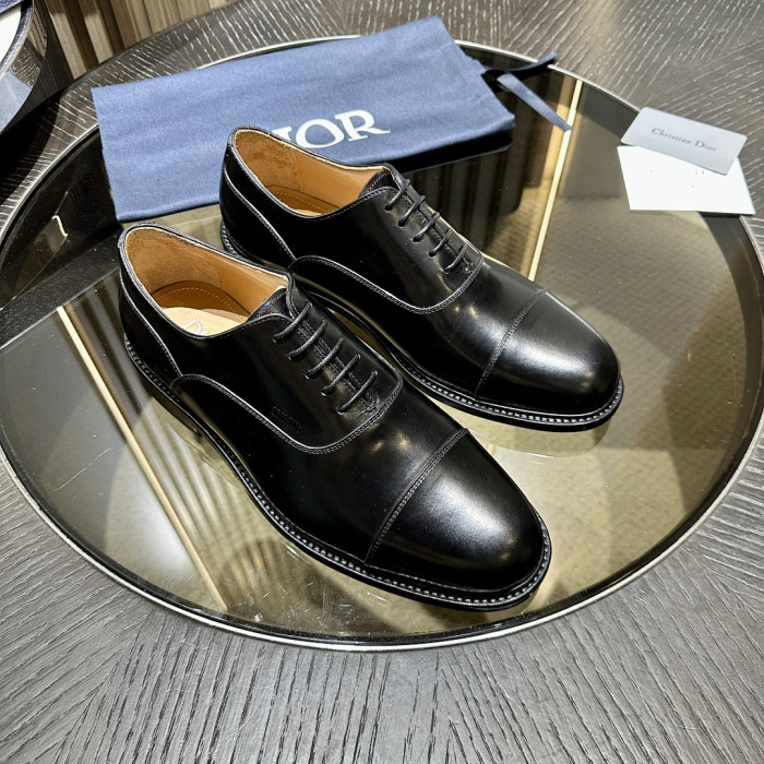 D10r Leather Sneaker