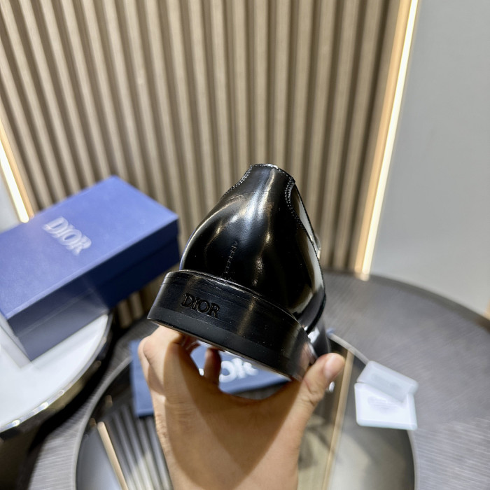D10r Leather Sneaker