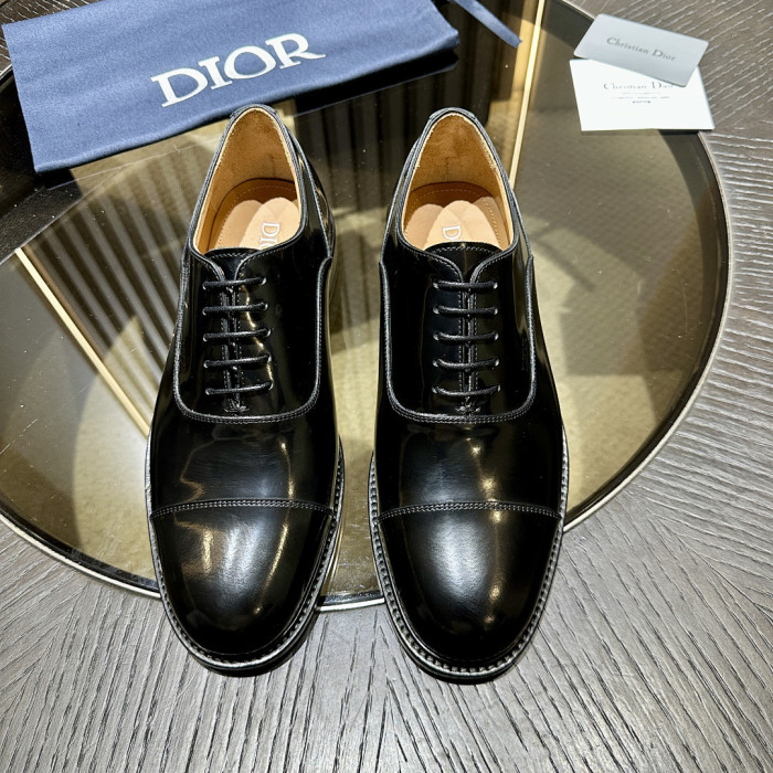 D10r Leather Sneaker
