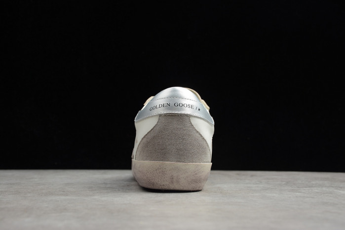 golden goose sneaker