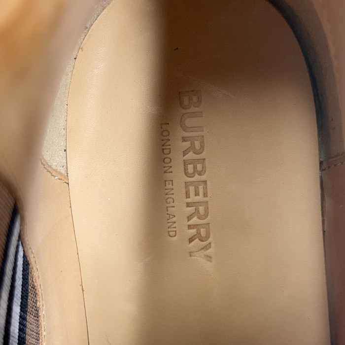 B**rry-vintage boots