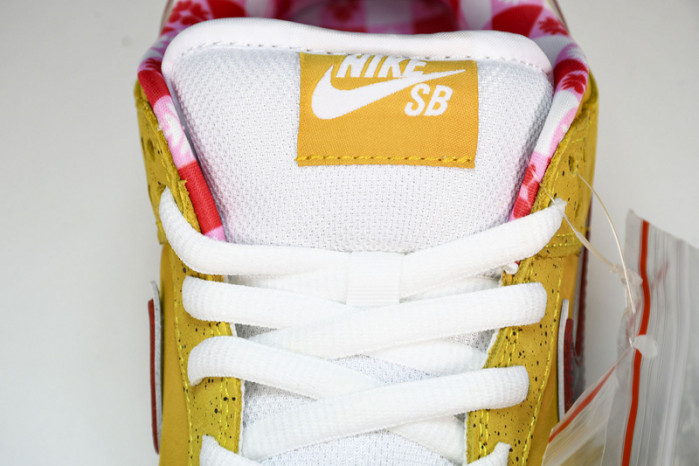 nike sb dunk low yellow lobster 313170-137566