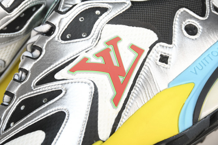 lv runner tatic sneaker
