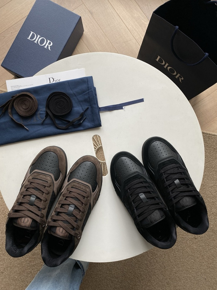 D10r B27 Low Top Sneaker