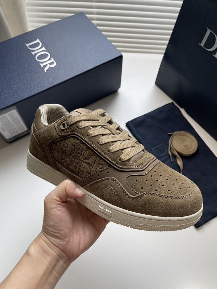 D10r B27 Low Top Sneaker
