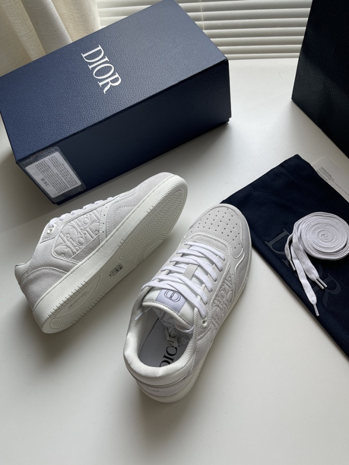 D10r B27 Low Top Sneaker