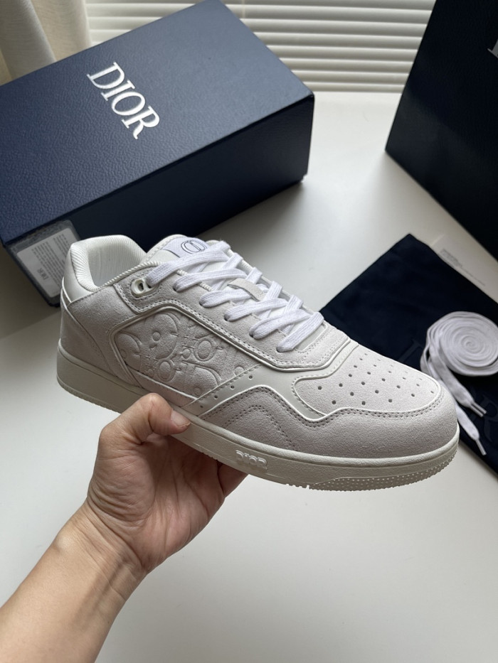 D10r B27 Low Top Sneaker