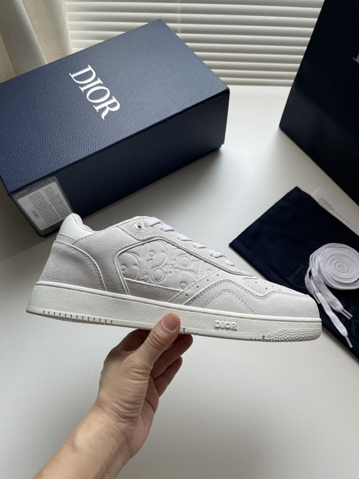 D10r B27 Low Top Sneaker