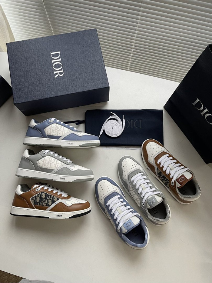 D10r B27 Low Top Sneaker