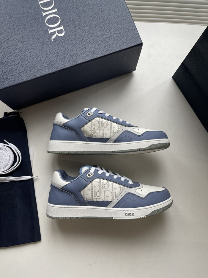 D10r B27 Low Top Sneaker