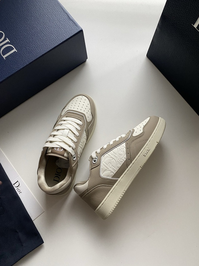 D10r B27 Low Top Sneaker
