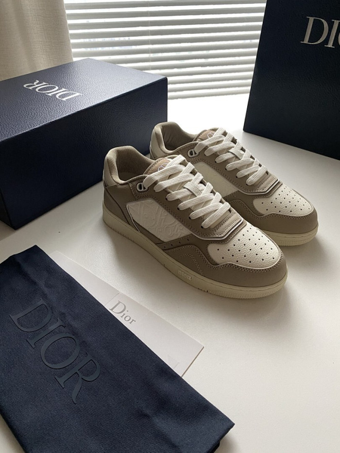 D10r B27 Low Top Sneaker
