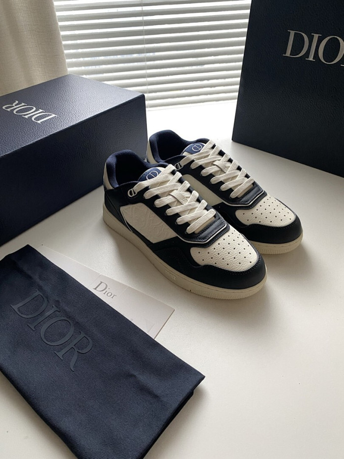 D10r B27 Low Top Sneaker