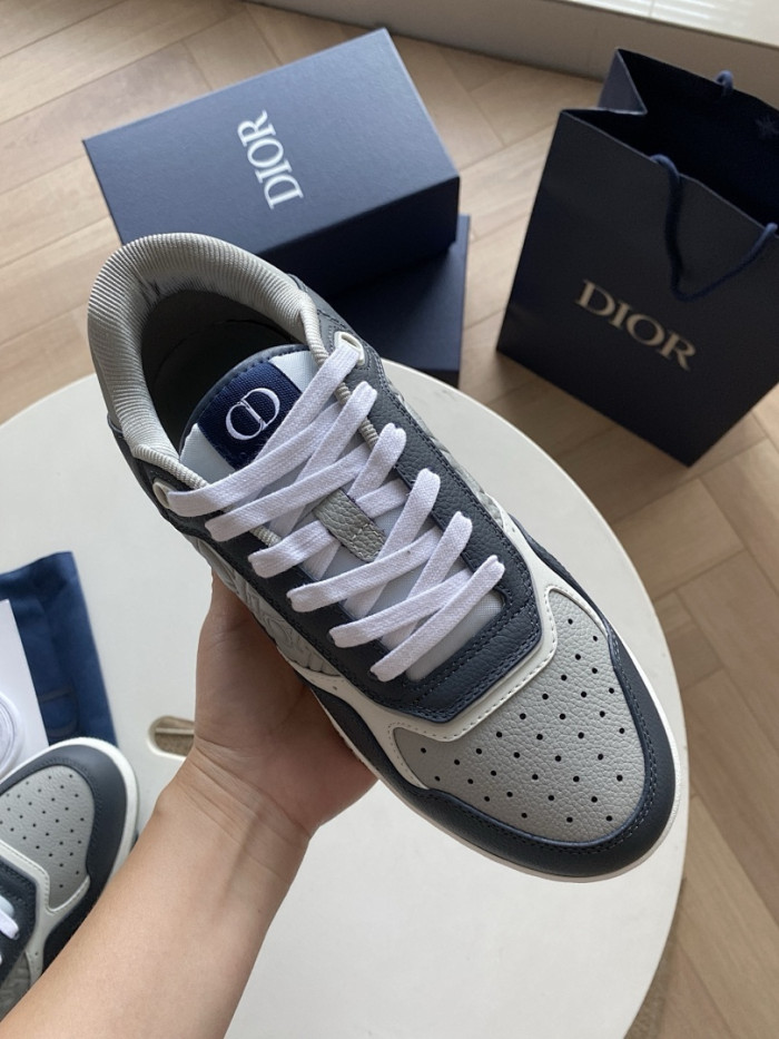 D10r B27 Low Top Sneaker