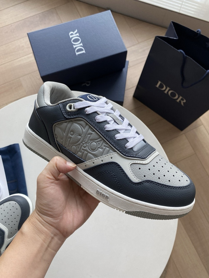 D10r B27 Low Top Sneaker