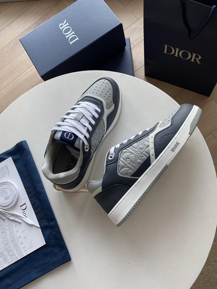 D10r B27 Low Top Sneaker