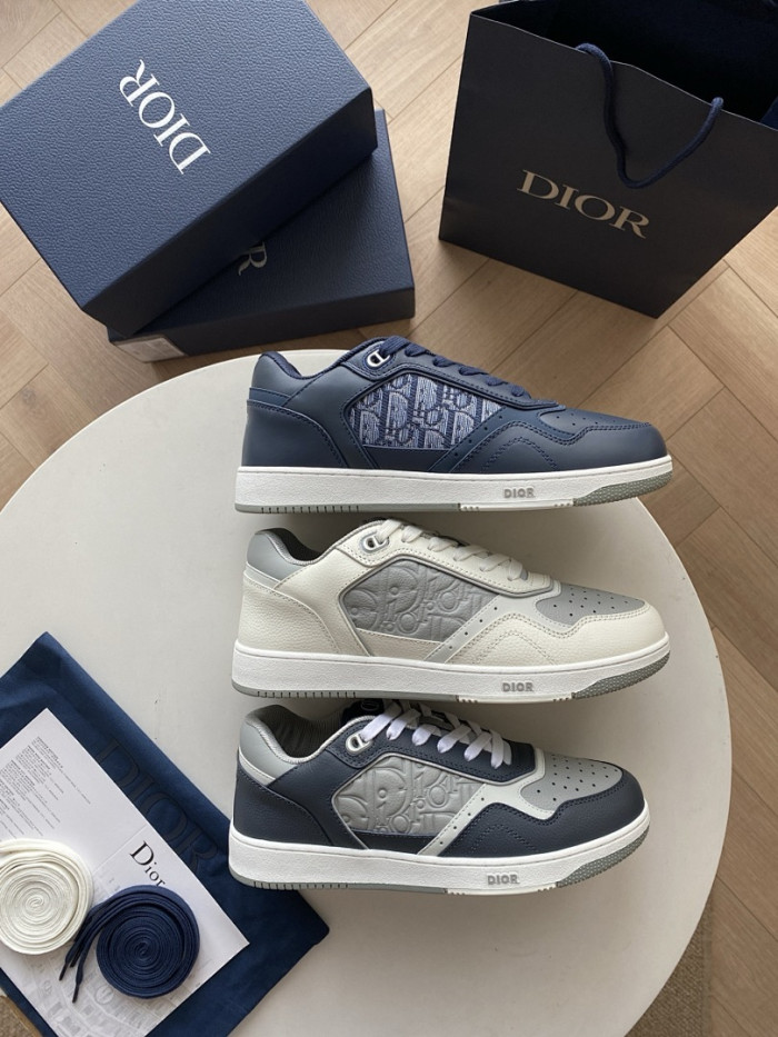 D10r B27 Low Top Sneaker