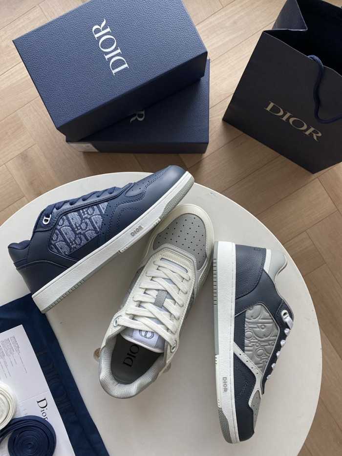D10r B27 Low Top Sneaker