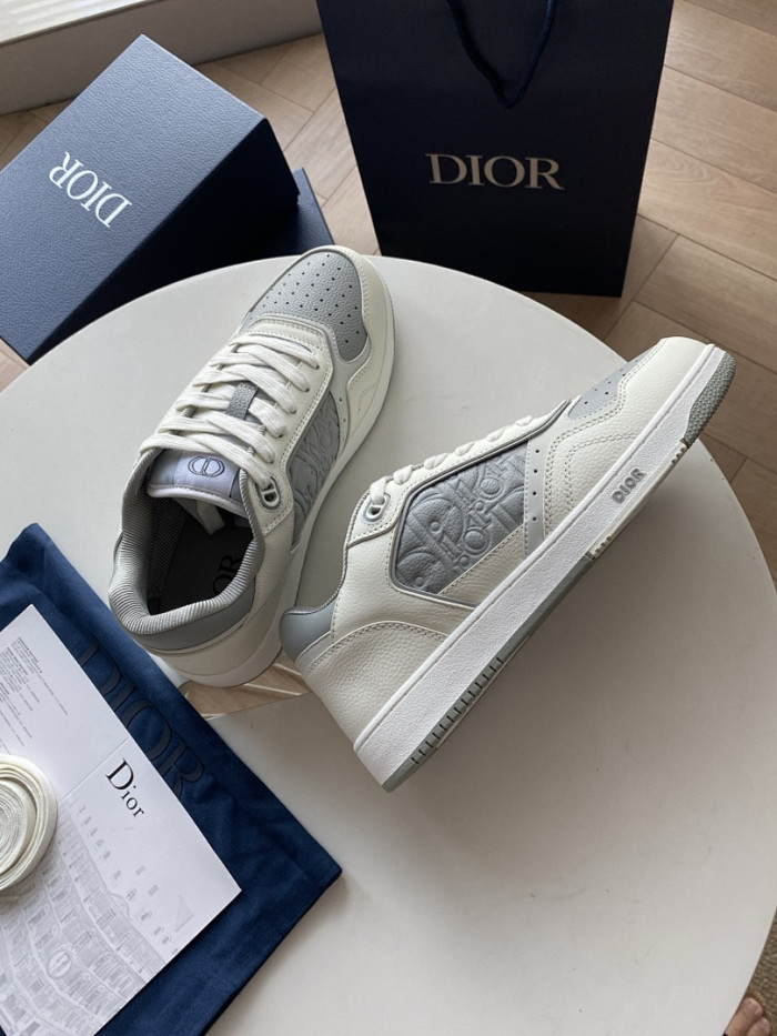 D10r B27 Low Top Sneaker