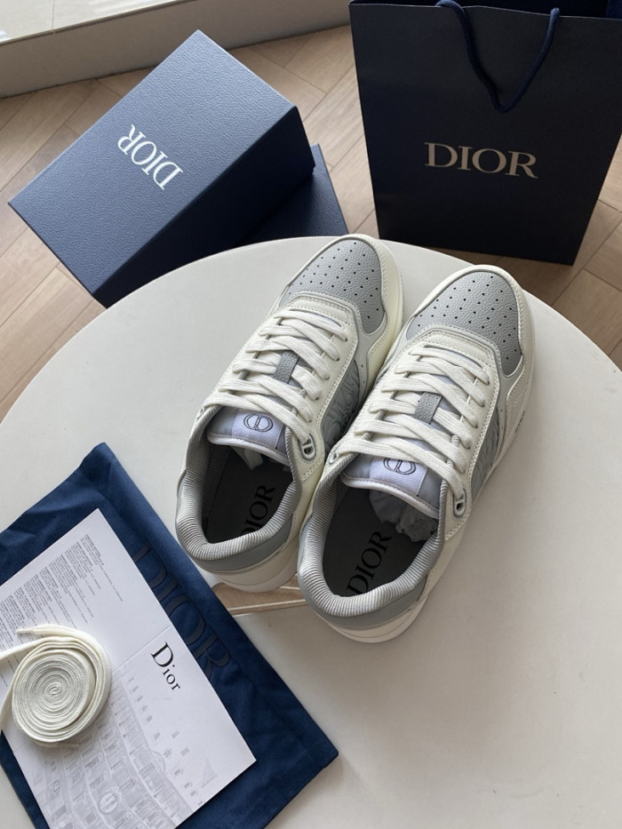 D10r B27 Low Top Sneaker