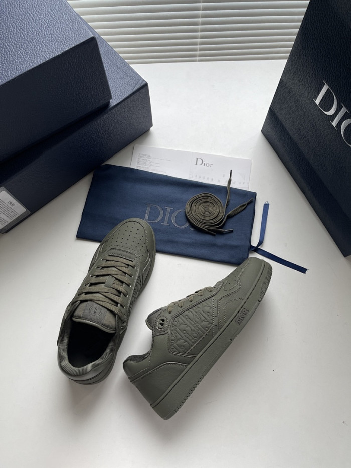 D10r B27 Low Top Sneaker