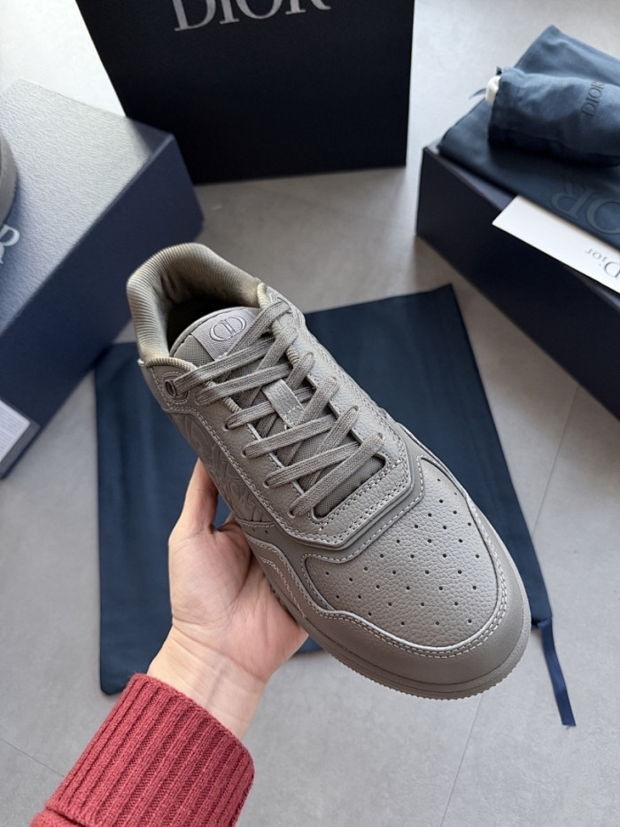 D10r B27 Low Top Sneaker