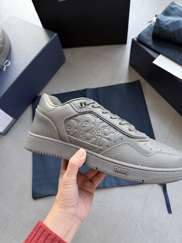 D10r B27 Low Top Sneaker