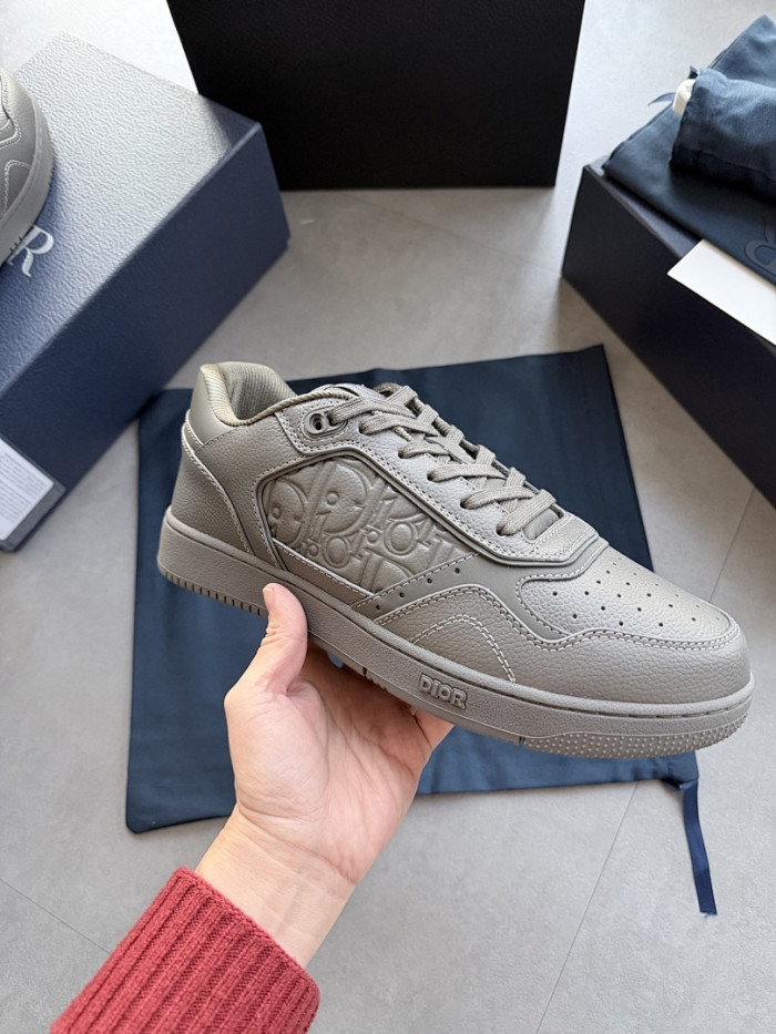D10r B27 Low Top Sneaker