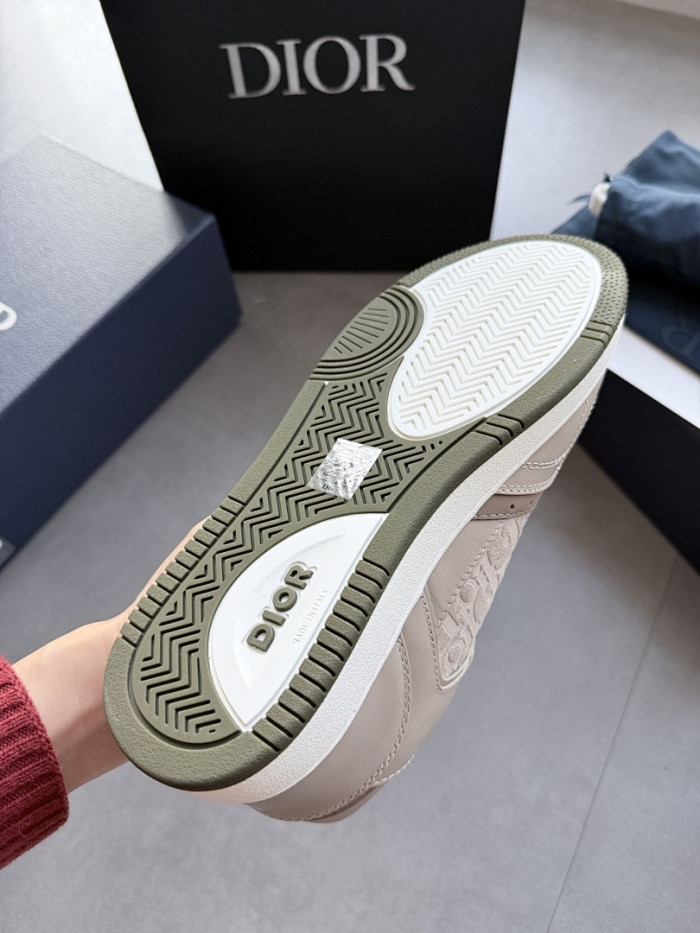 D10r B27 Low Top Sneaker