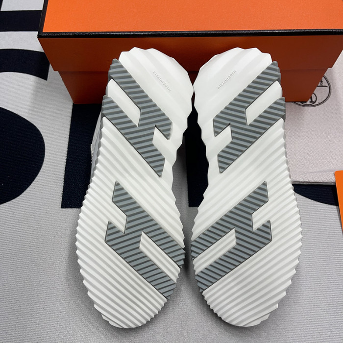her*mes sneaker