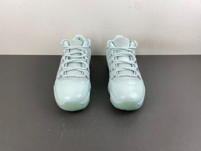 Air Jordan 11 IW1882 300