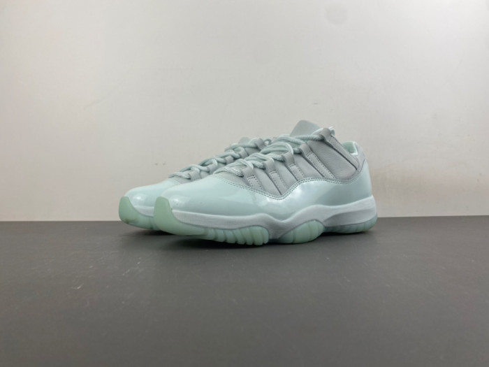 Air Jordan 11 IW1882 300
