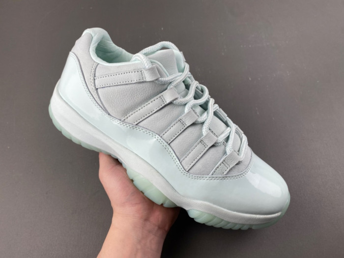 Air Jordan 11 IW1882 300