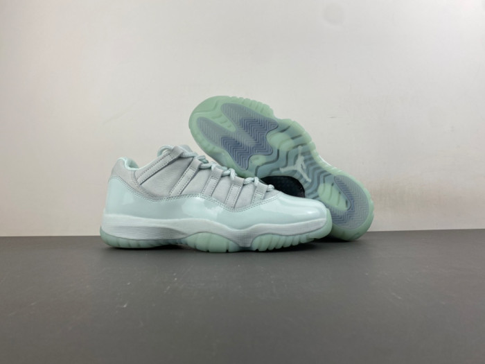 Air Jordan 11 IW1882 300