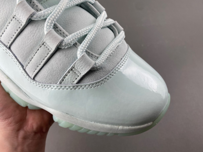 Air Jordan 11 IW1882 300