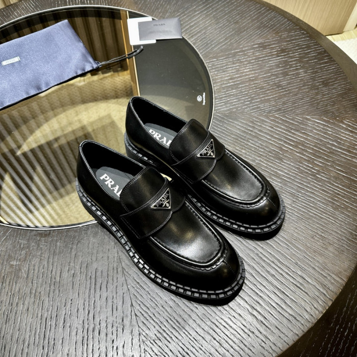 PR0DA LOAFERS
