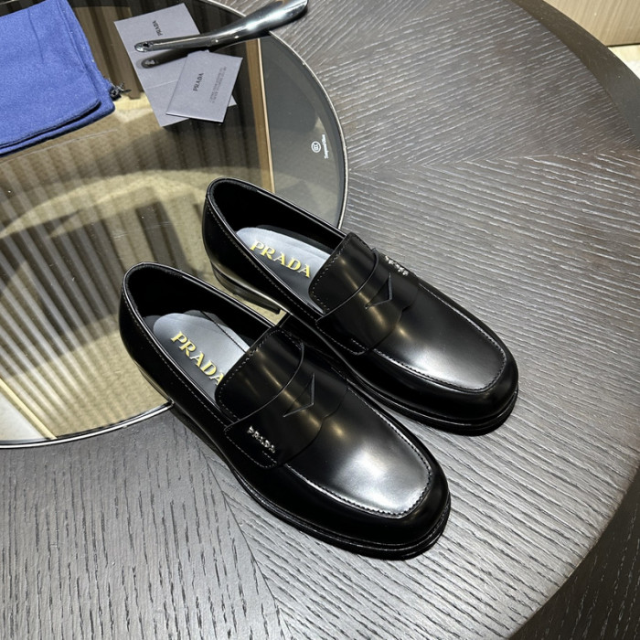 PR0DA LOAFERS