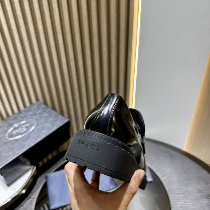 PR0DA LOAFERS