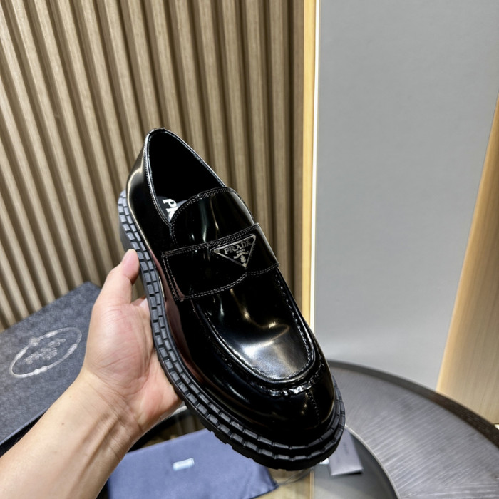 PR0DA LOAFERS