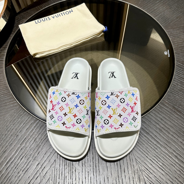 LV SANDALS