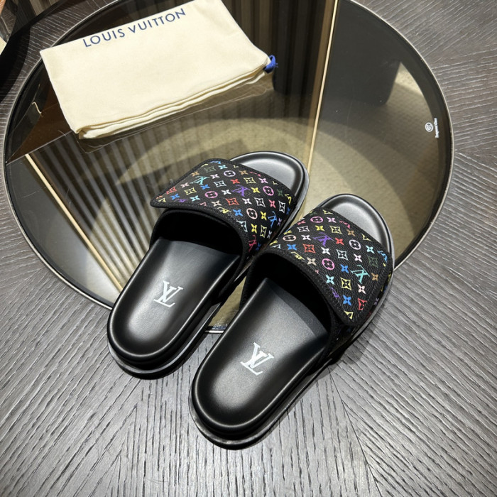 LV SANDALS