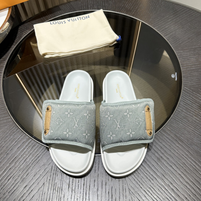 LV SANDALS