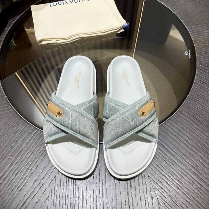 LV SANDALS