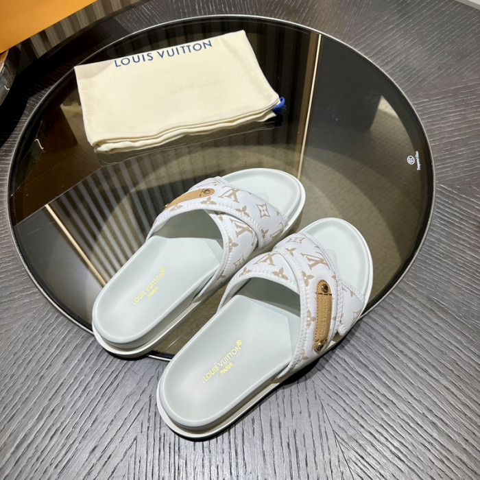 LV SANDALS