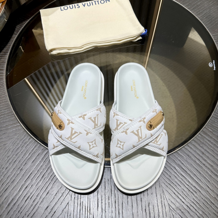 LV SANDALS