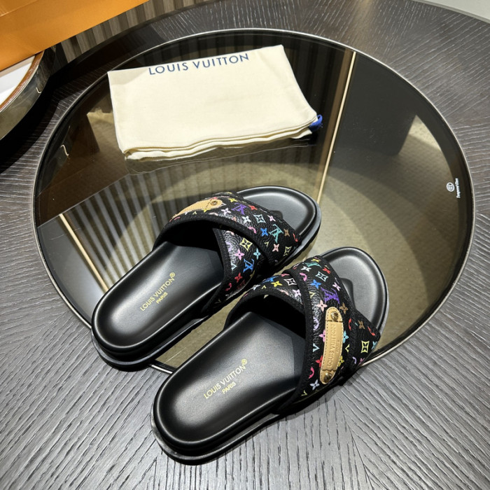 LV SANDALS
